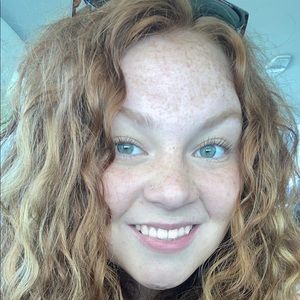 Meet your Posher, Chelsey